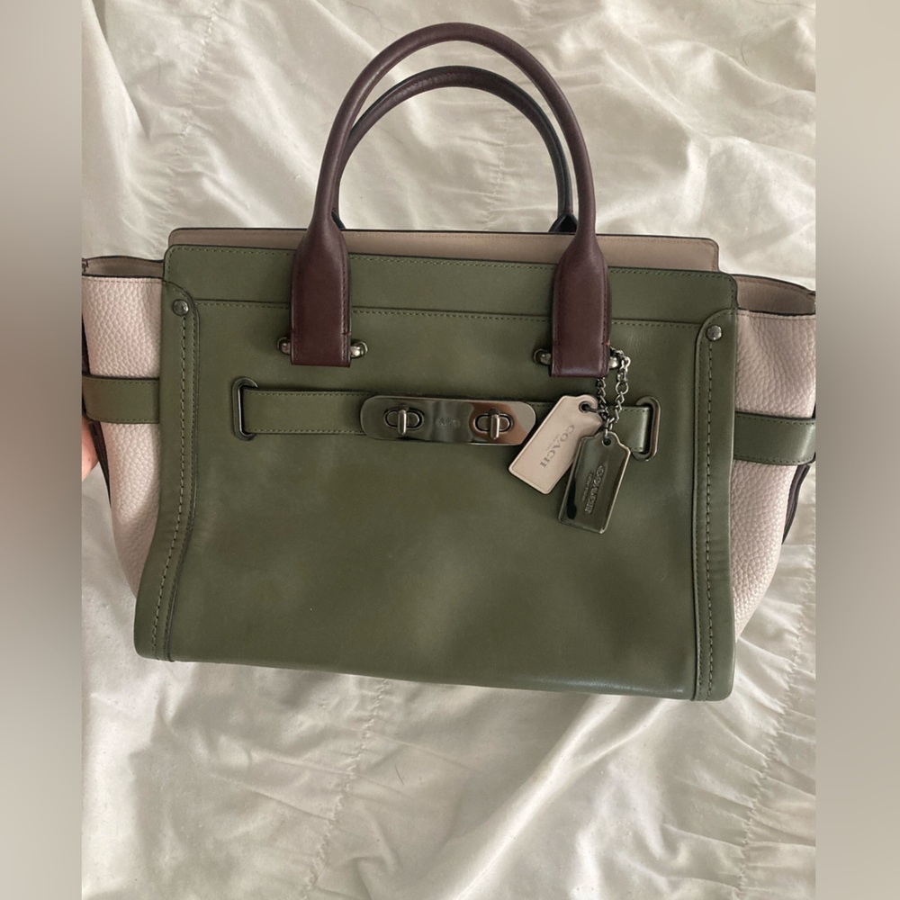 COACH Swagger Bag